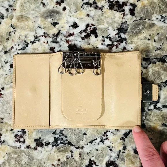 GUCCI Tan Leather Key Wallet 💯 AUTHENTIC - Picture 7 of 15